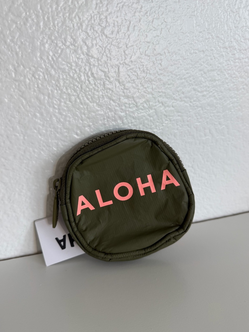 NWT Aloha Collection Cutie Mo’orea Pouch